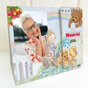 Calendario de mesa ilustrado Madrid 2026 con diseños exclusivos de Lanza4cero sobre fondo decorativo